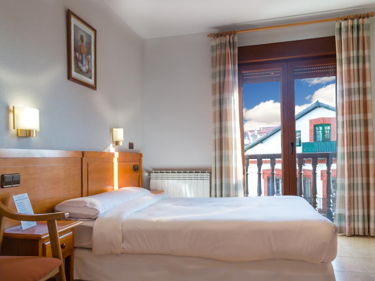 Hostal La Maya Cercedilla Εξωτερικό φωτογραφία